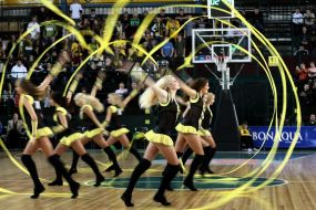 Дівчата з групи підтримки