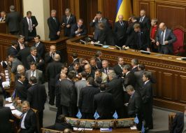 Locking of tribune and presidium of parliament