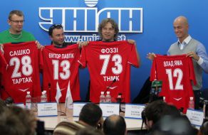 Ukraine artists present FC “Maestro” in UNIAN