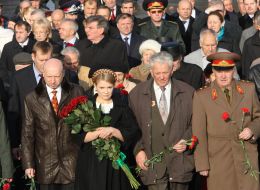 Ceremony of laying-on of flowers to the grave of Unknown soldier