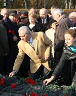 Ceremony of laying-on of flowers to the grave of Unknown soldier