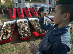 Перезахоронение останков солдат