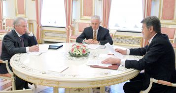 Aleksandr Medvedko, Igor Pushkin and Viktor Yushchenko