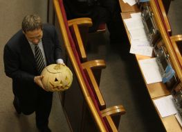 Ukrainian Parliament prepares to Halloween