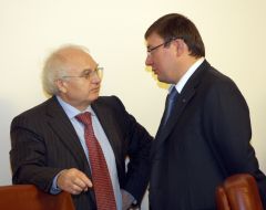Ivan Vakarchuk Yuriy  Lutsenko