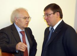 Ivan Vakarchuk Yuriy  Lutsenko