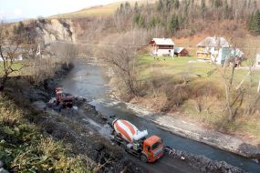 Dike protection construction works
