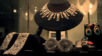 Jewellers wares