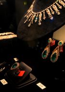 Jewellers wares