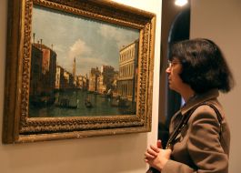 ”Kind on the Large channel in Venice”