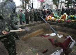 Останки погибших советских солдат