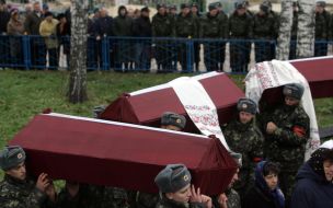 Останки погибших советских солдат