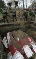 Останки погибших советских солдат