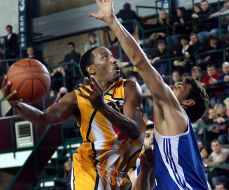 Алекс Скейлз