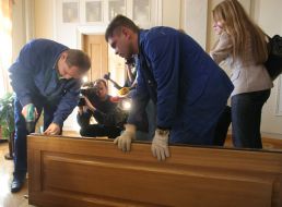 Repair of the broken doors