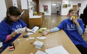 Proximate analysis for measuring of blood glucose