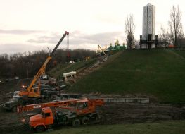 Building of the Memorial sign ”Candle of memory”