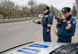 Сотрудники ГАИ