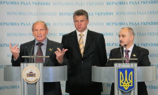 Yaroslav Kendzer, Roman Tkach and Ivan Stoyko