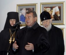 Stefana, Metropolitan Vladimir and Yuriy Bogutskiy