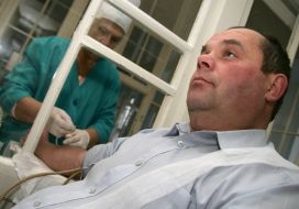 Volunteer donates blood