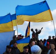 Участники церемонии открытия Мемориала памяти жертв Голодомора 1932-1933 гг.