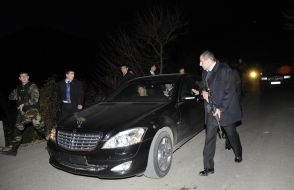 Автомобиль с президентами Грузии и Польши