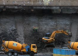 Reconstruction of ”Olimpiyskiy” stadium