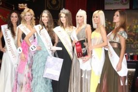 Yevgenia Tulchevskaya, Aleksandra Datsenko and Yekaterina Sazonova