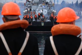 ”Ternopol” corvette moors in the Streletskaya bay