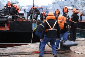 ”Ternopol” corvette moors in the Streletskaya bay