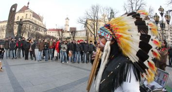 «Nativo» Ecuadorian ethnographic musical collective participant