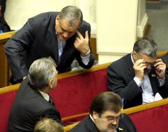 Yaroslav Sukhoy, Vladimir Bondarenko and Viktor Taran (Teren)