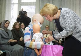 Екатерина Ющенко в Центре детской онкогематологии и трансплантации костного мозга