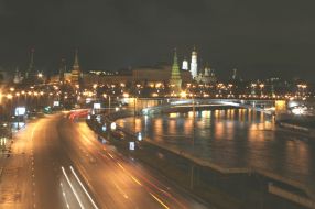 Панорама вечірнього Кремля