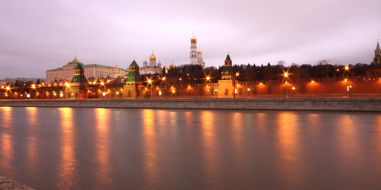 Панорама вечірнього Кремля