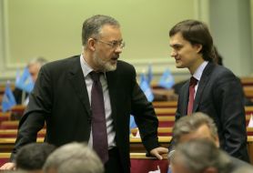 Dmitry Tabachnik and Valeriy Pisarenko