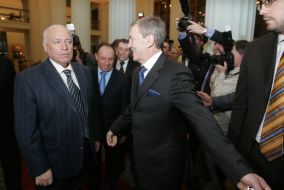 Leonid Chernovetskiy and Viktor Chernomyrdin