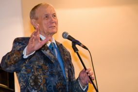 Yevgeniy Yevtushenko