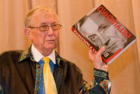 Yevgeniy Yevtushenko