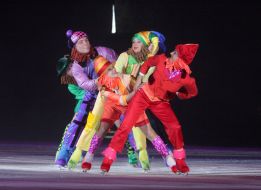 Theatrical ”Snow White And The Seven Dwarfs”