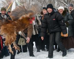 Cossack’s competitions ”Catch alive hen”