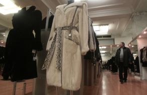 Fur coat sells