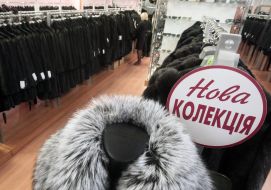 Fur coat sells