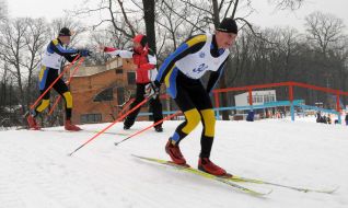 A skiers passes distance