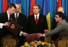 Олександр Турчинов, Віктор Ющенко та Олександр Лукашенко