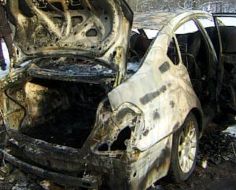 Обгоревший автомобиль «Ниссан Теана»