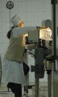 Automated line of overflow of cognac