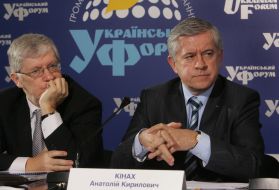 Leonid Grigoryev and Anatoliy Kinakh