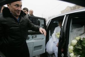 Leonid Chernovetsky and newly-weds